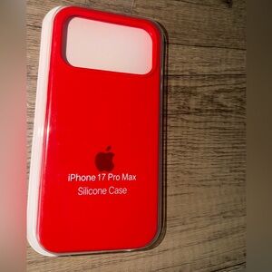 Apple iPhone 17 Pro Max Vibrant Red Silicone Cover